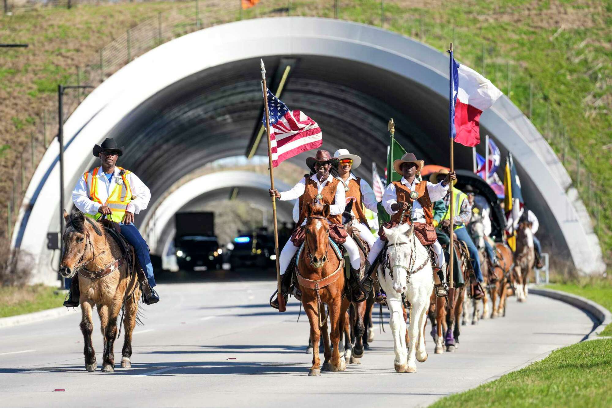 Rodeo trail riders pass through Houston, kicking of 2024 season