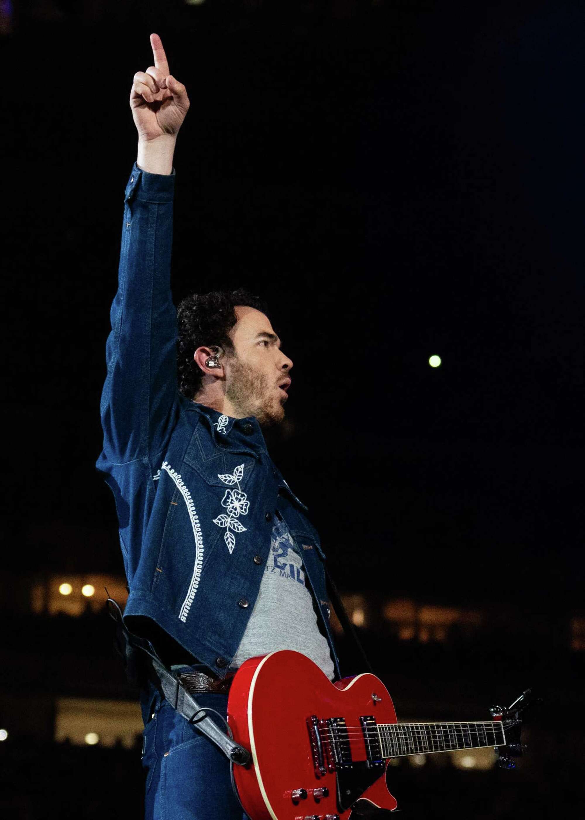 Photos from the Jonas Brothers Houston Rodeo concert