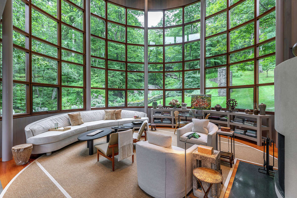 Guess the price of CT house designed by the man behind Guggenheim