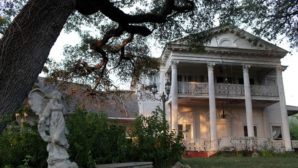 16 legendary haunted places in San Antonio