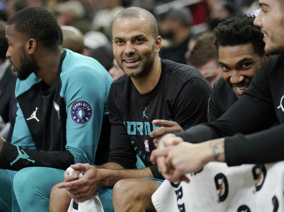 Tony Parker Set To Re Join Spurs For A Plane Flight San