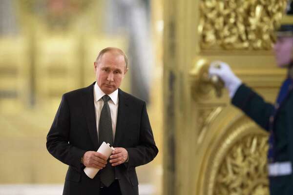 Texas Gov Greg Abbott Is More Powerful Than Russia S Putin Houstonchronicle Com