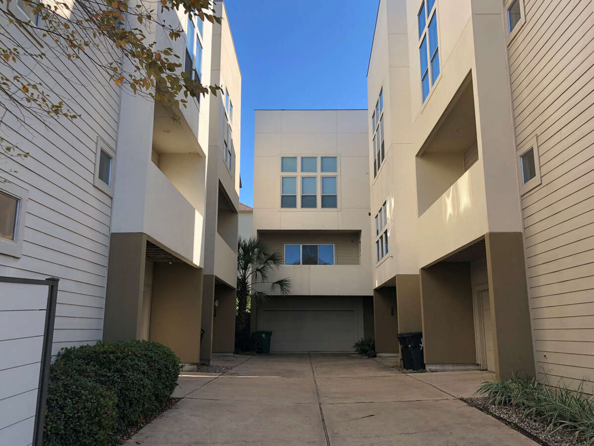 Listen Door to Opendoor, a visit to an iBuyer house