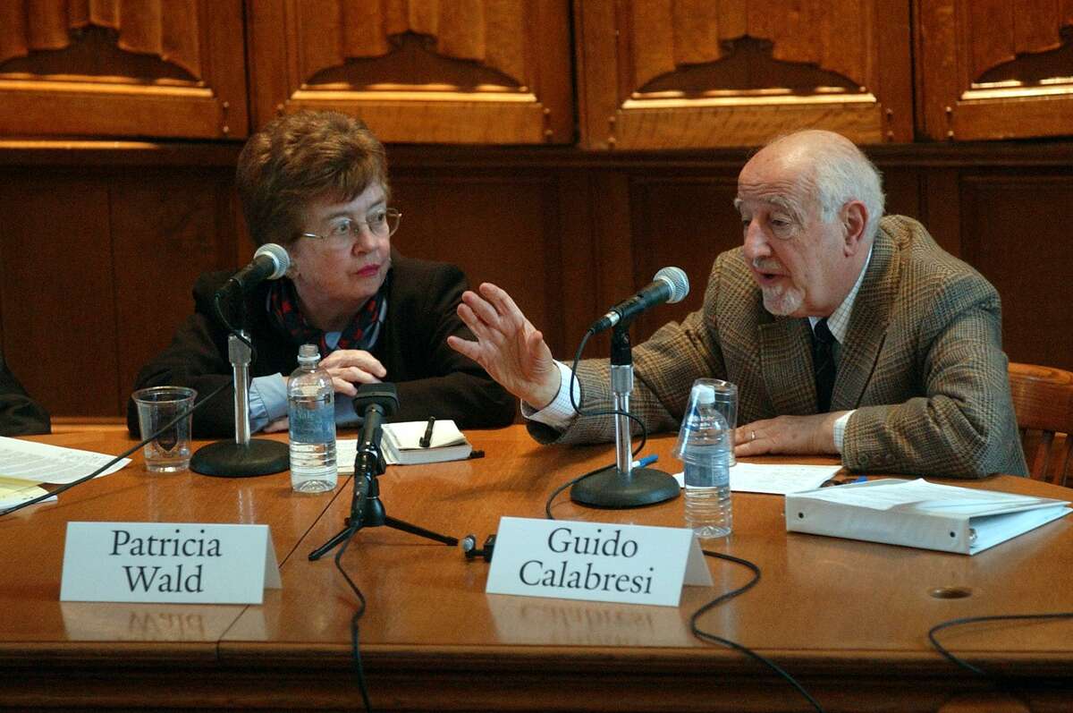 Judge Patricia Wald listens to Judge Guido Calabresi during a confrence on Constitutional issues at the Yale Law School auditorium in this 2005 file photo.