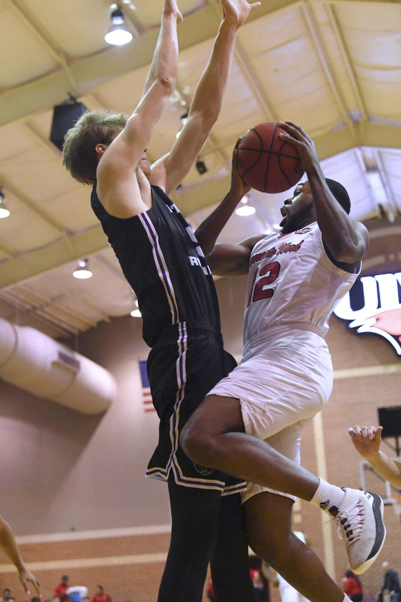 Short Handed Uiw Routed By Central Arkansas Expressnews Com