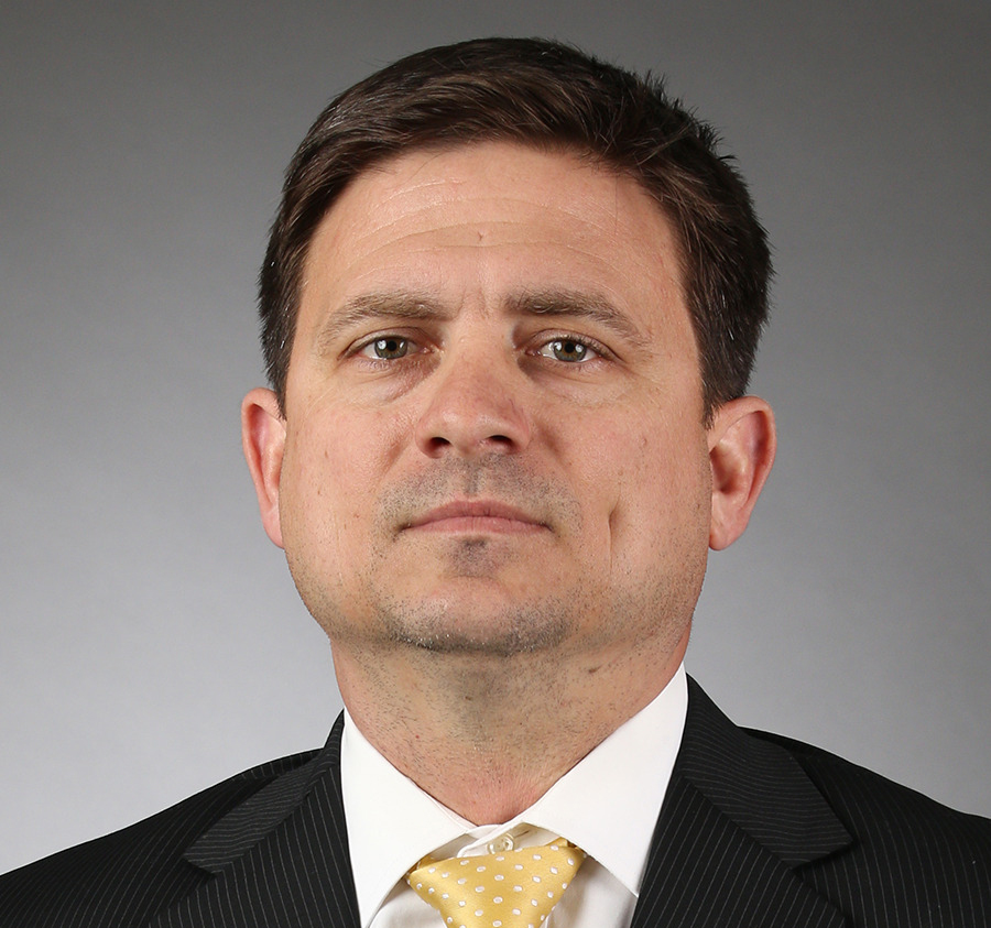 Meet new UH offensive assistant coach Shannon Dawson