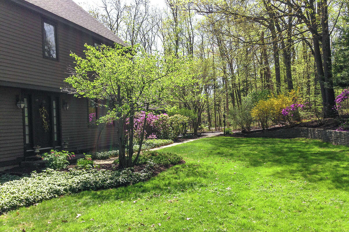 House of the Week Colonial in Voorheesville