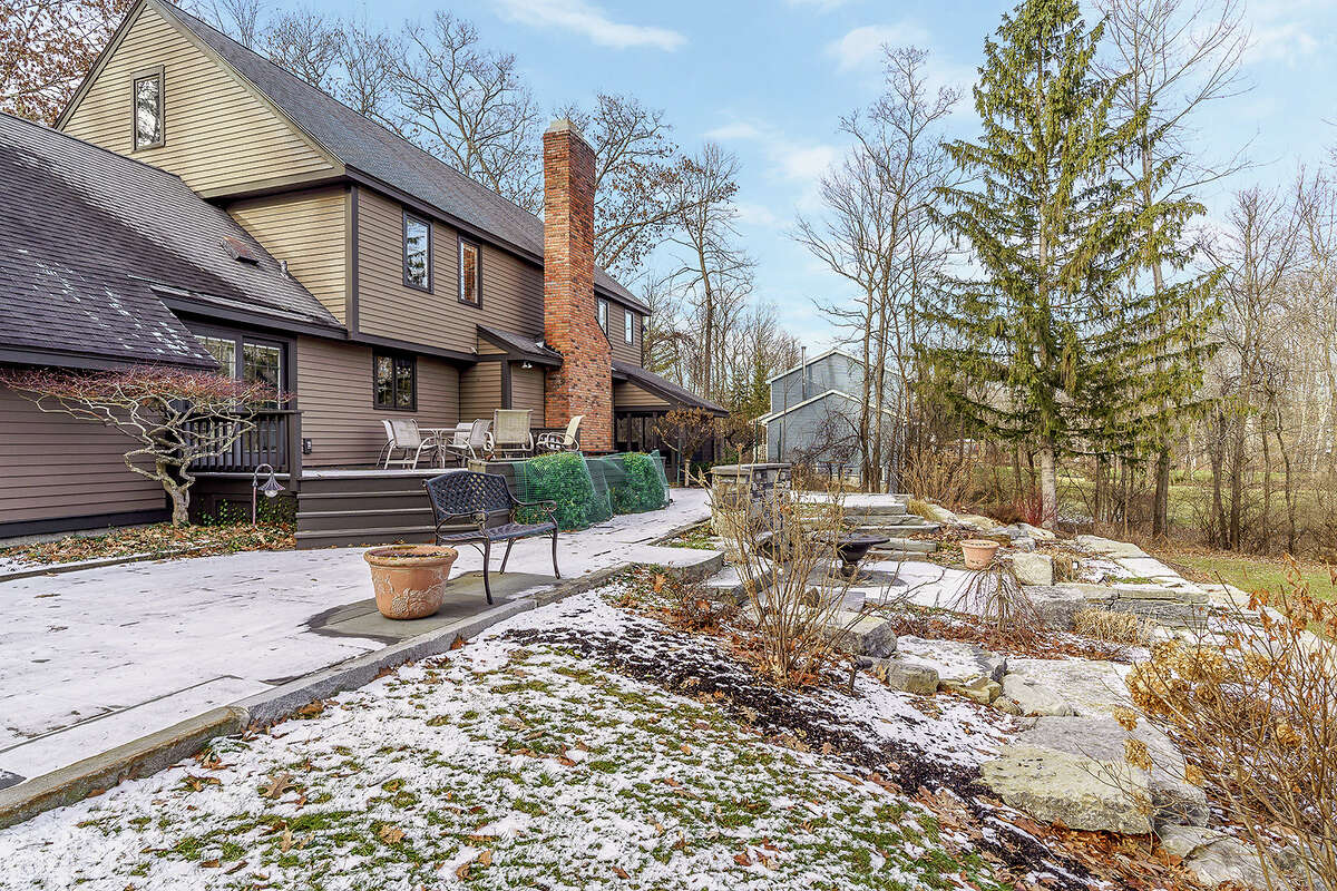 House of the Week Colonial in Voorheesville