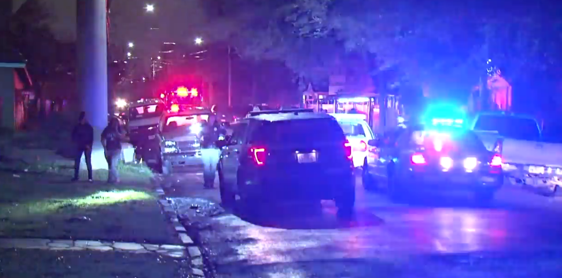 3 dead after East Houston home invasion triggers shootout