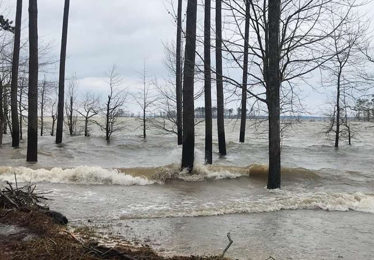Sam Rayburn Reservoir experiencing flooding