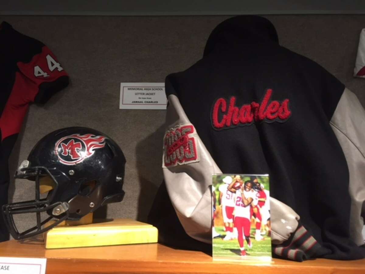 Port Arthur celebrates Jamaal Charles as he retires from NFL