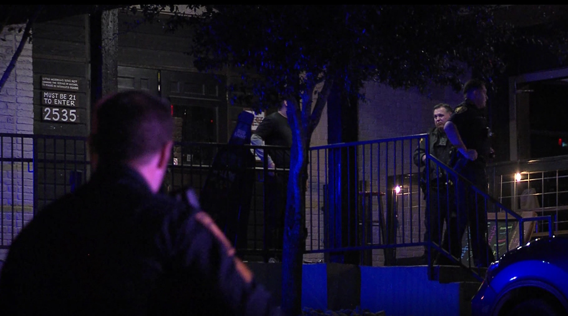 Shooting at a popular N.W. Side sports bar leaves police searching for ...