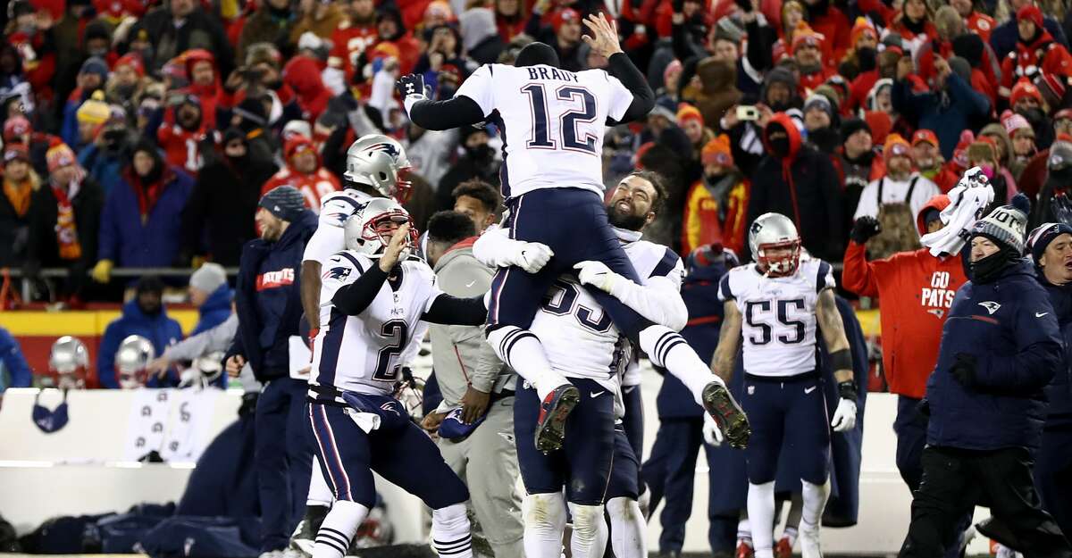 Patriots the early Super Bowl pick in Las Vegas books