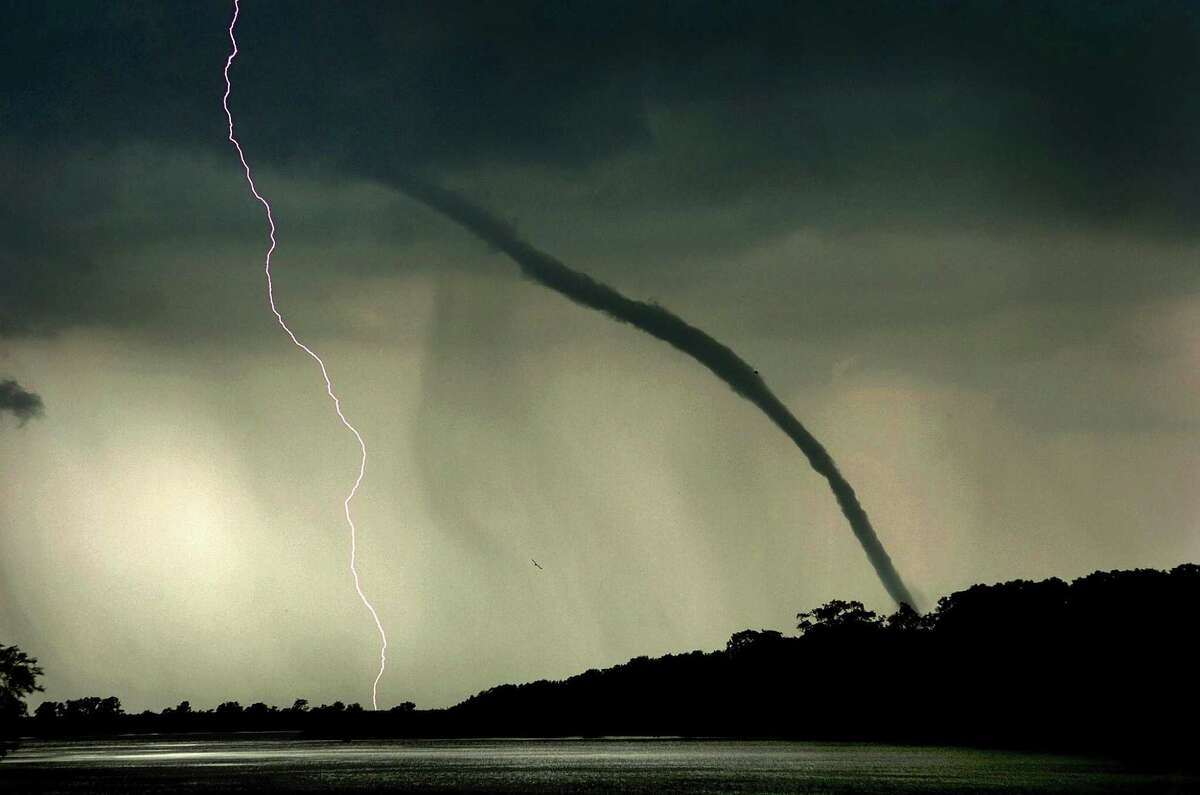 Warning issued for waterspouts in LI Sound