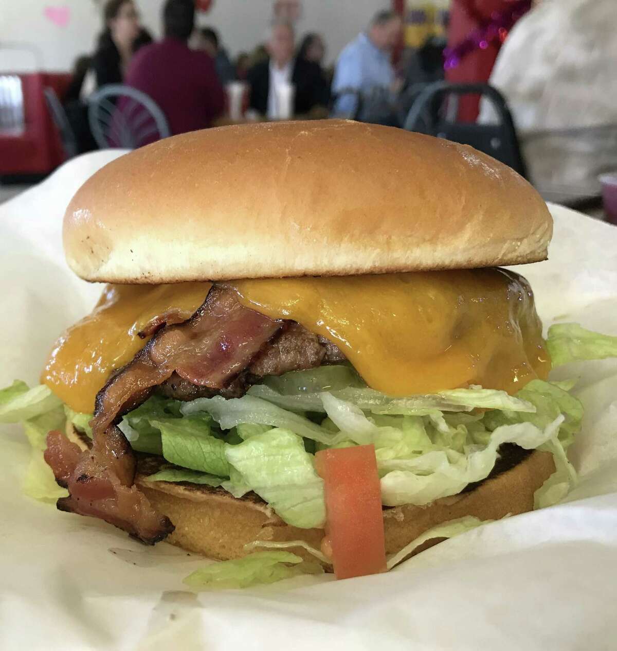 Review Diana's Burgers brings the Chris Madrid's spirit to San Antonio
