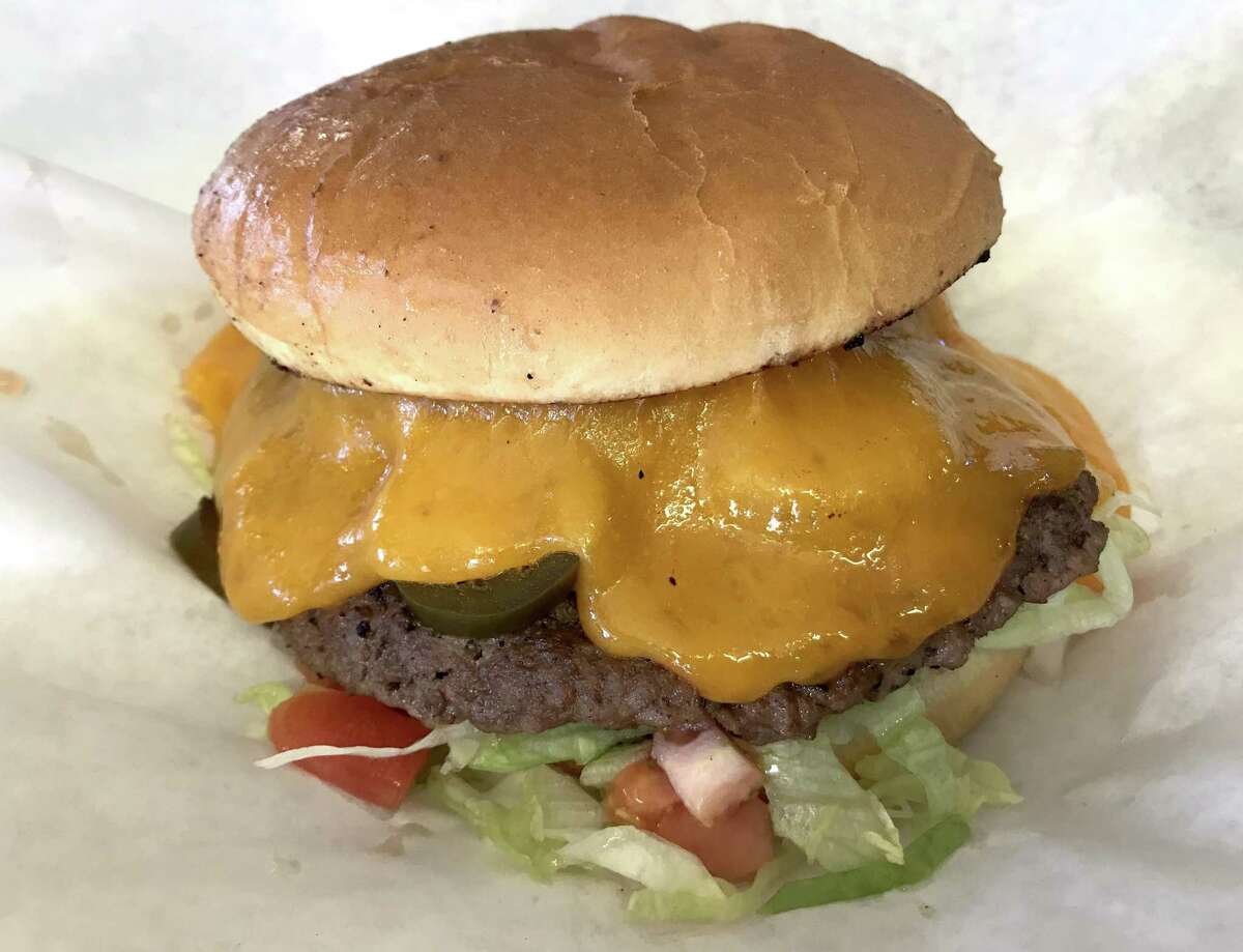 Review Diana’s Burgers brings the Chris Madrid’s spirit to San Antonio