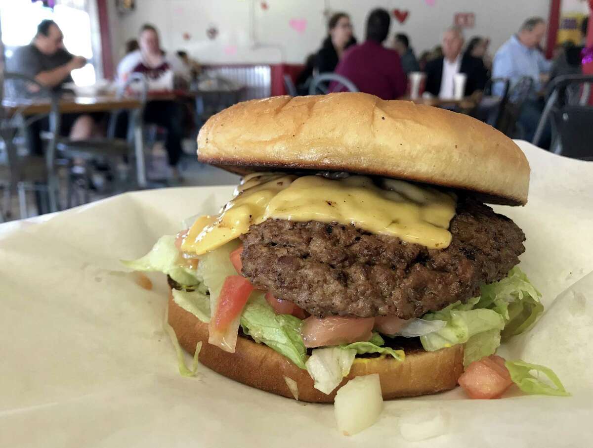 Review Diana’s Burgers brings the Chris Madrid’s spirit to San Antonio