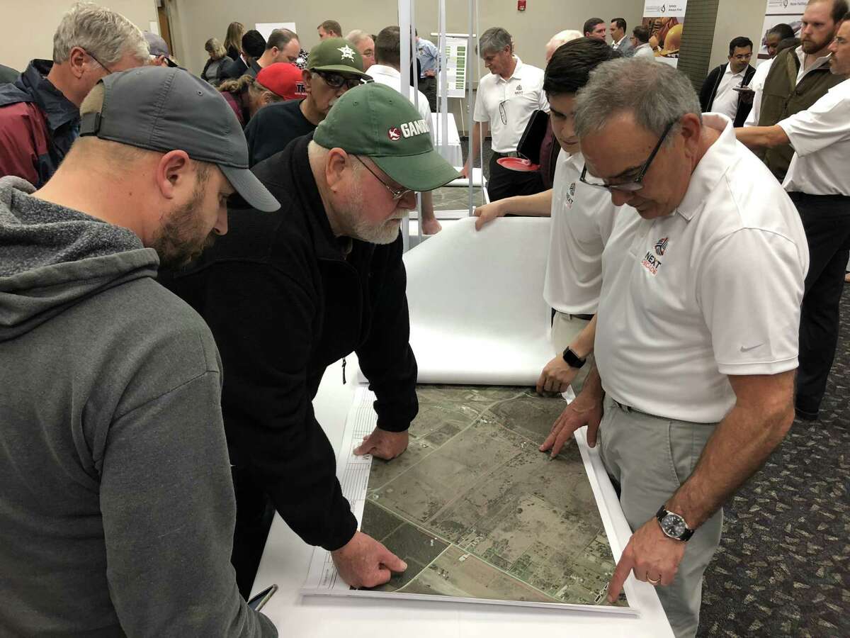 Landowners voice concerns about proposed pipeline to