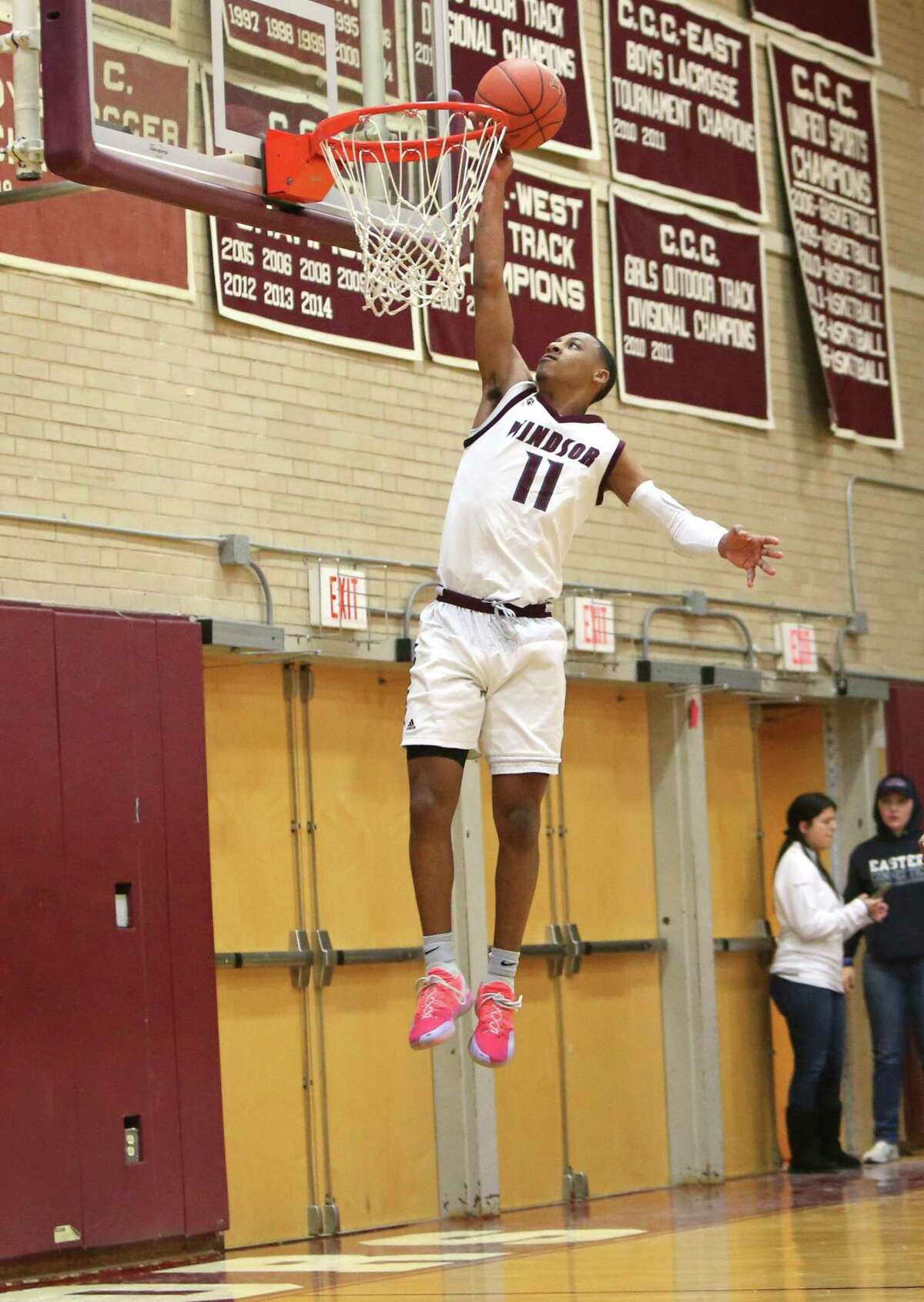 Photos No. 3 Windsor defeats Hillhouse