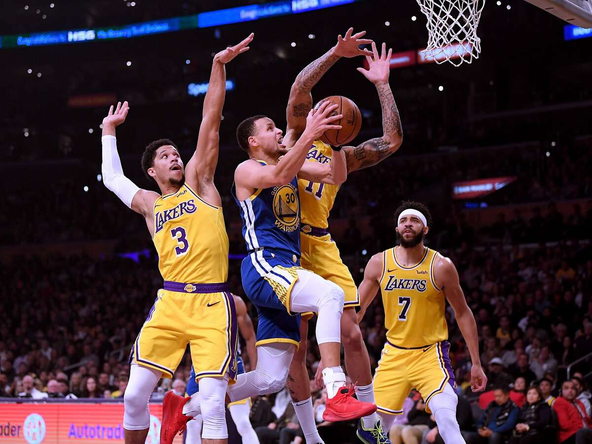 Klay Thompson puts on a 3-point show as Warriors drub Lakers