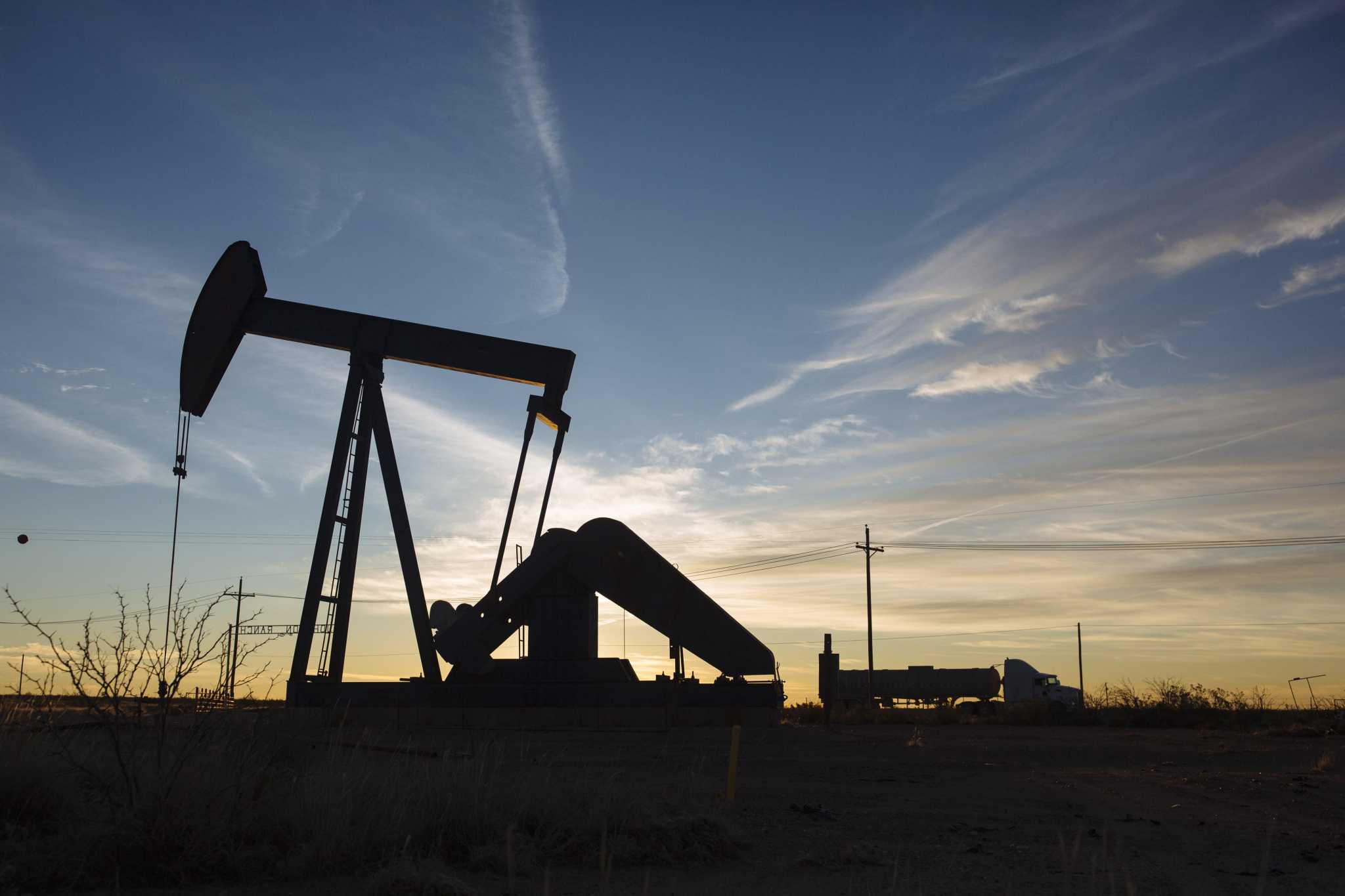 Texas oil production strong despite recent price drop