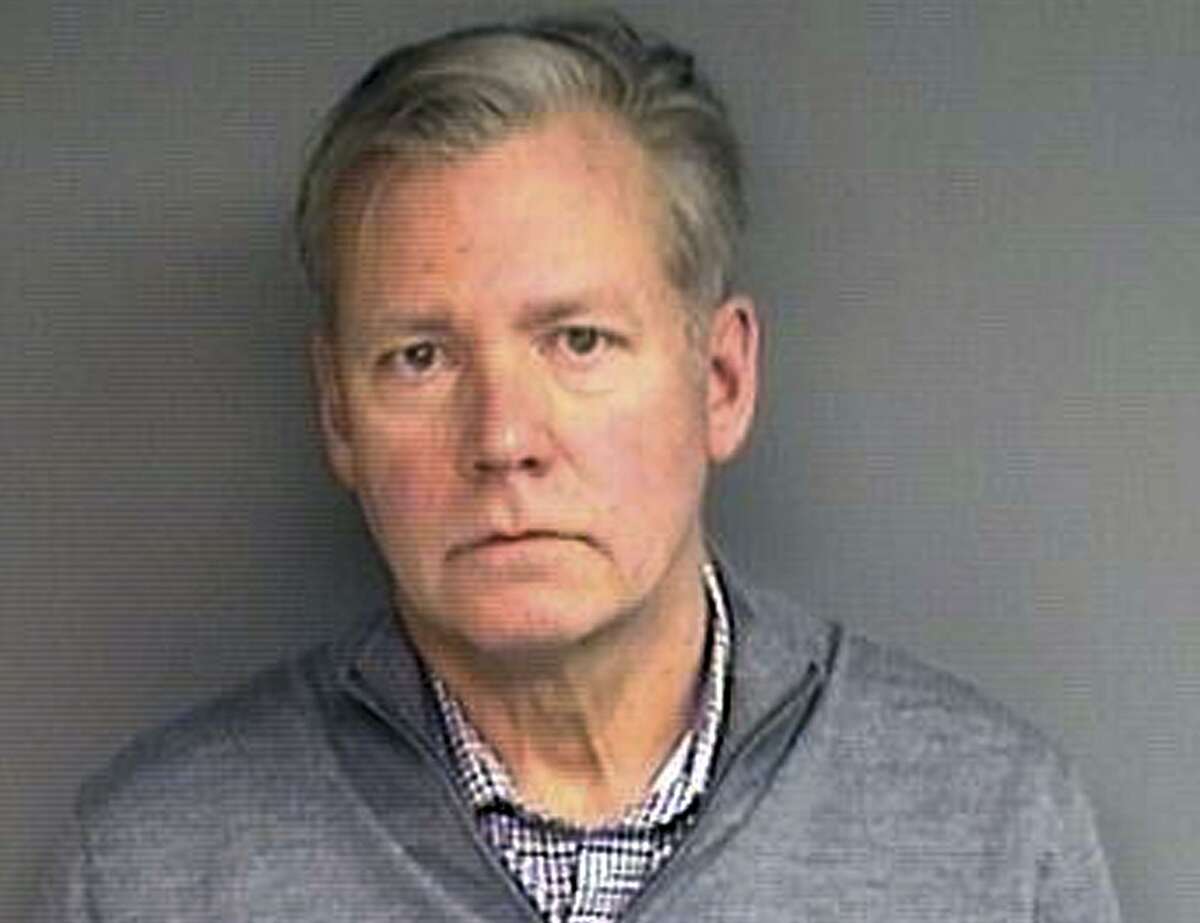 Chris Hansen, former host of "To Catch a Predator," was accused of writing bad checks for $13,000 worth of marketing materials.