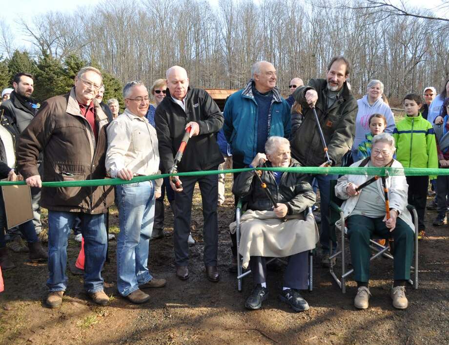 North Branford Land Conservation Trust holds ribbon cutting The