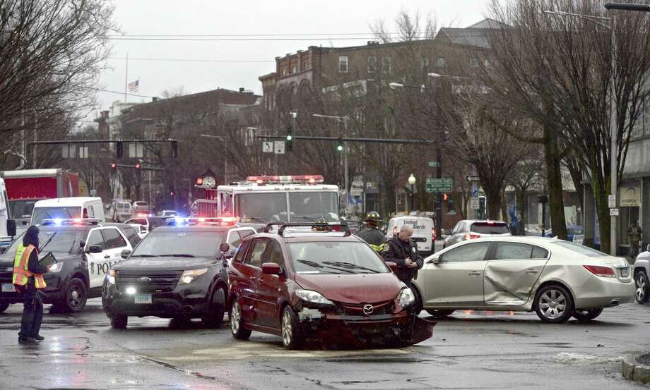 Car crash briefly snarls downtown Danbury traffic NewsTimes