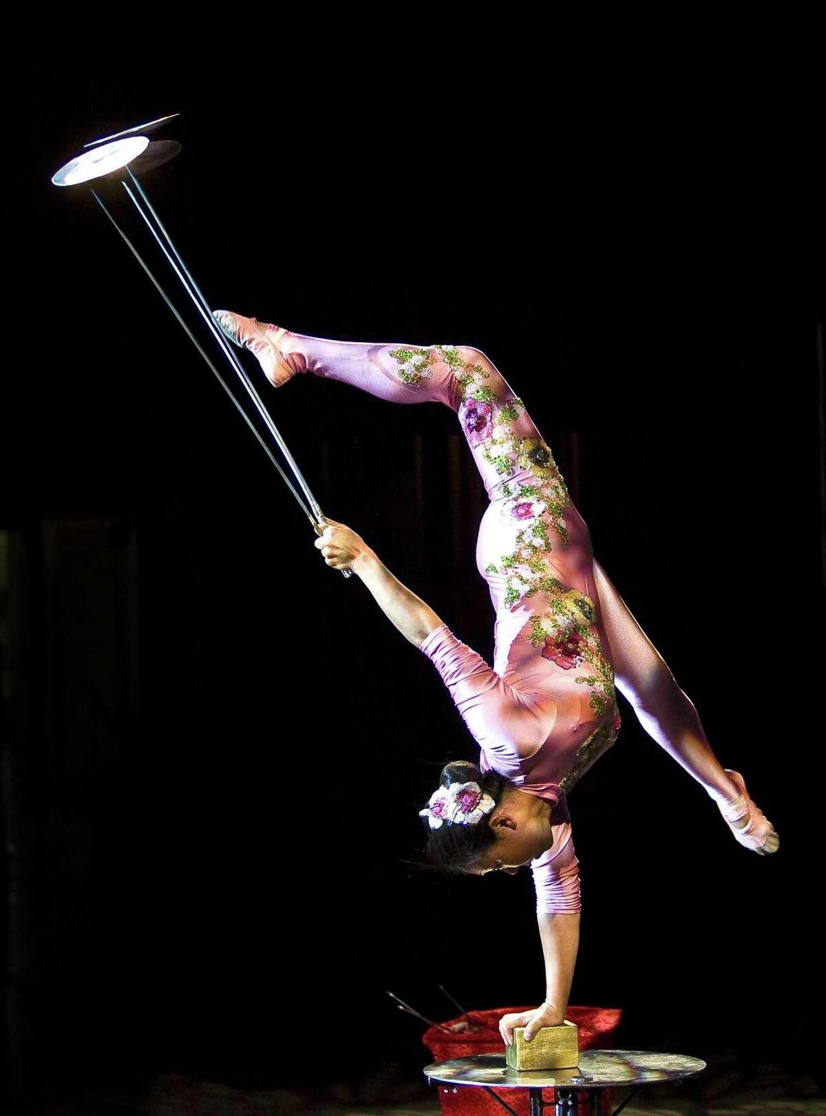 Chinese acrobat Li Liu will perform during a day-long international “Take Your Child to Library Day” celebration at the Pequot Library in Fairfield’s Southport section on Feb. 2.