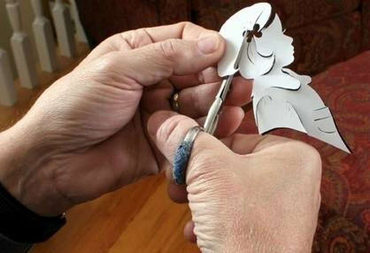 Silhouette artist set to create in Edwardsville Wednesday