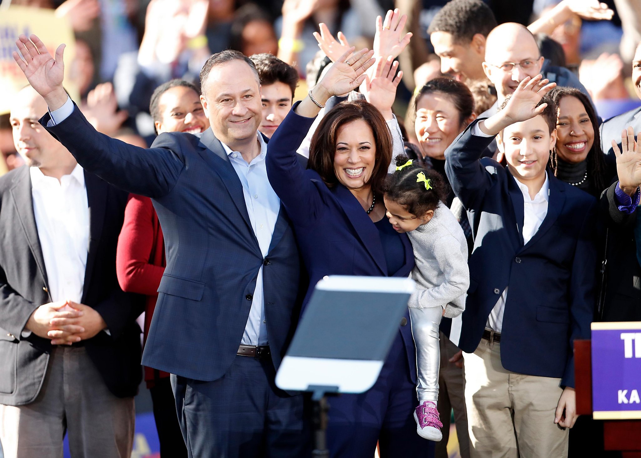 Oakland's own Kamala Harris makes - Golden State Warriors