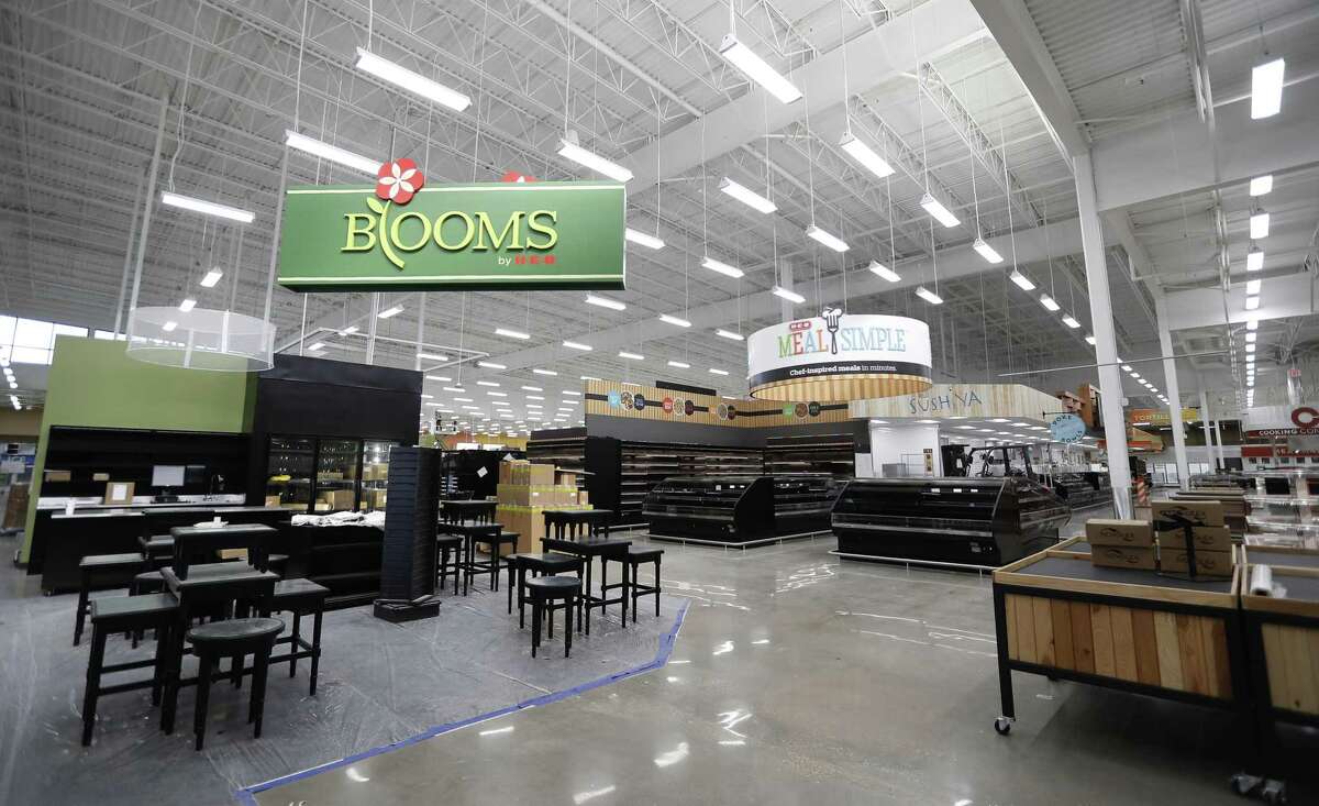 Sneak Peek Inside H-E-B's New Heights Grocery Store