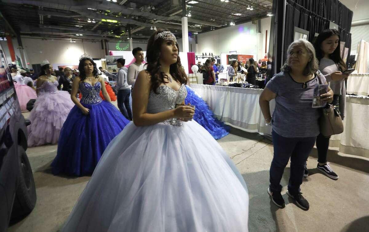 Big business of quinceañeras on display at expo