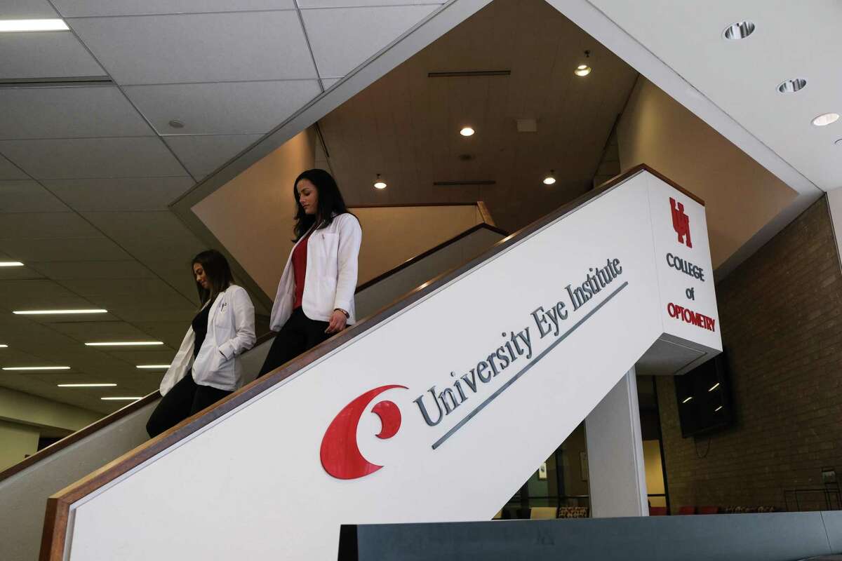 University of Houston’s University Eye Institute treats nearsightedness