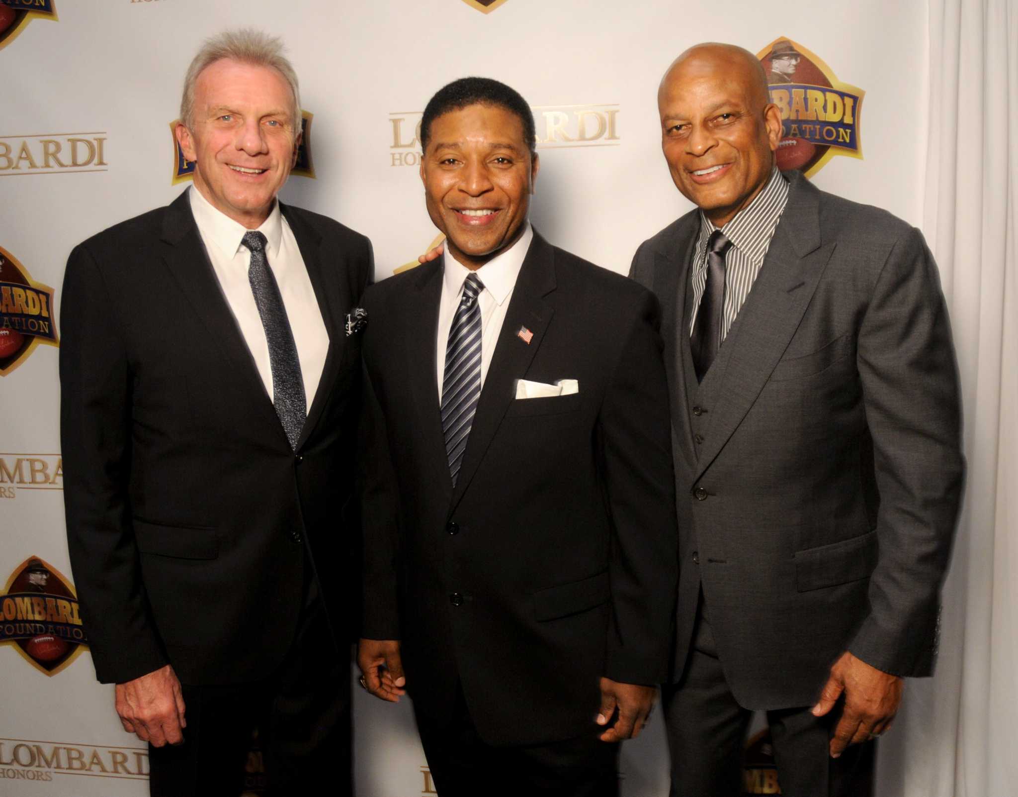 WATCH: Legendary Ronnie Lott dishes on former teammate Joe Montana