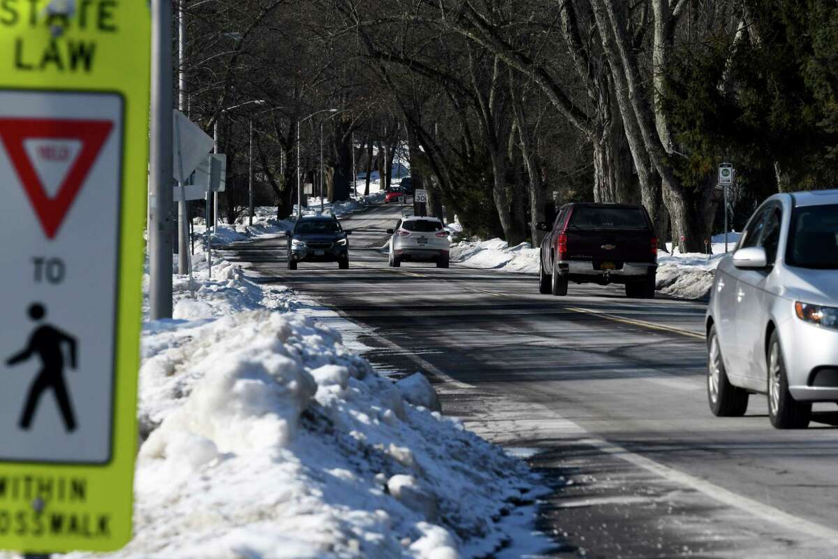 View looking down Nott Street from Balltown Road near the Niskayuna Co-op supermarket on Monday, Jan. 28, 2019, in Niskayuna, N.Y. Schenectady County, with support from the Town of Niskayuna, has secured a $1.5 million federal grant to improve Nott Street in the area between Balltown Road and Clifton Park road. The goal is to reduce accidents, improve safety pedestrian safety and support accessibility for local businesses. (Will Waldron/Times Union)