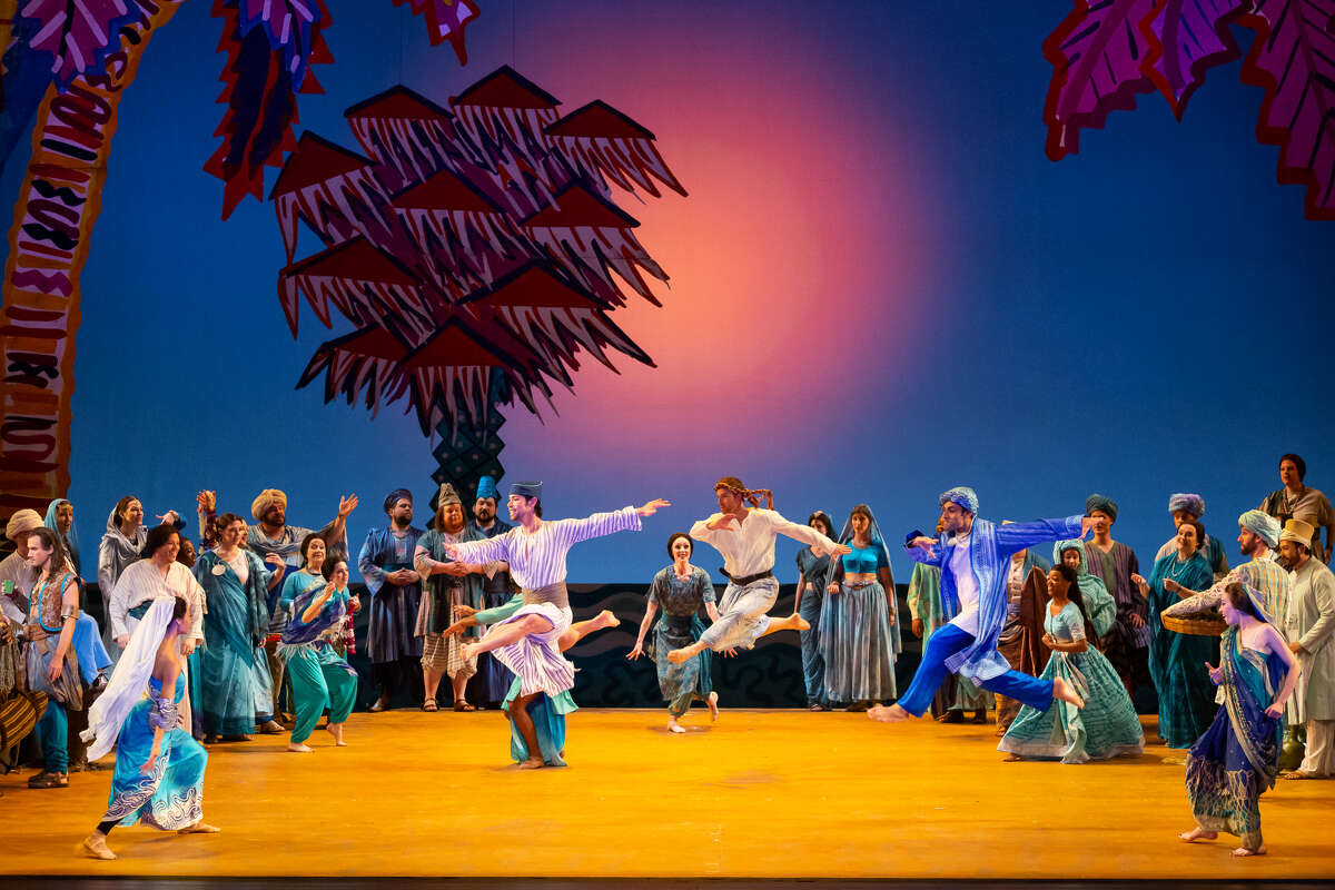 Houston Grand Opera unveils a luminescent ‘Pearl Fishers’