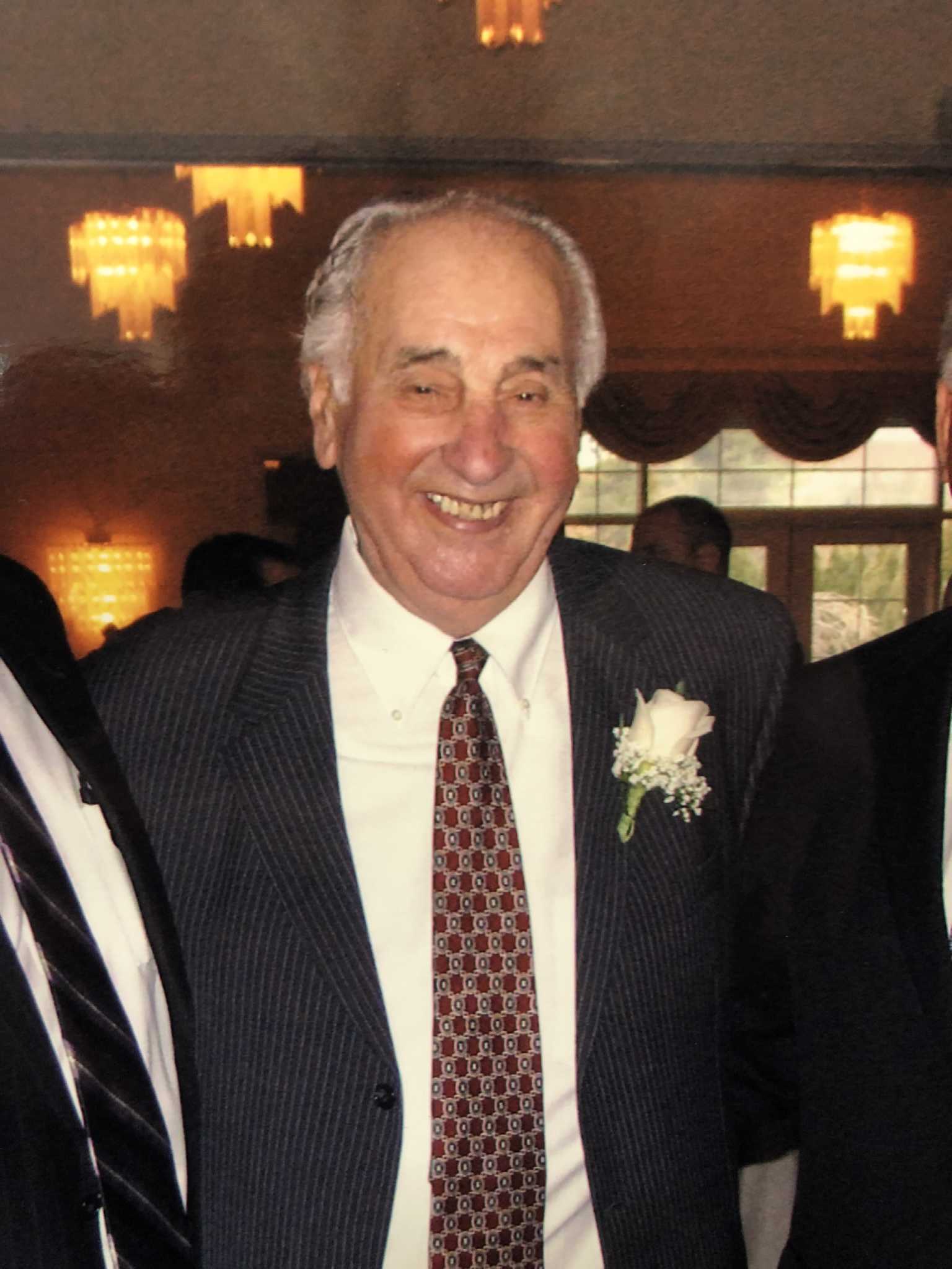 Bill Bernardo, Albany's dapper bail bondsman, dies at 91