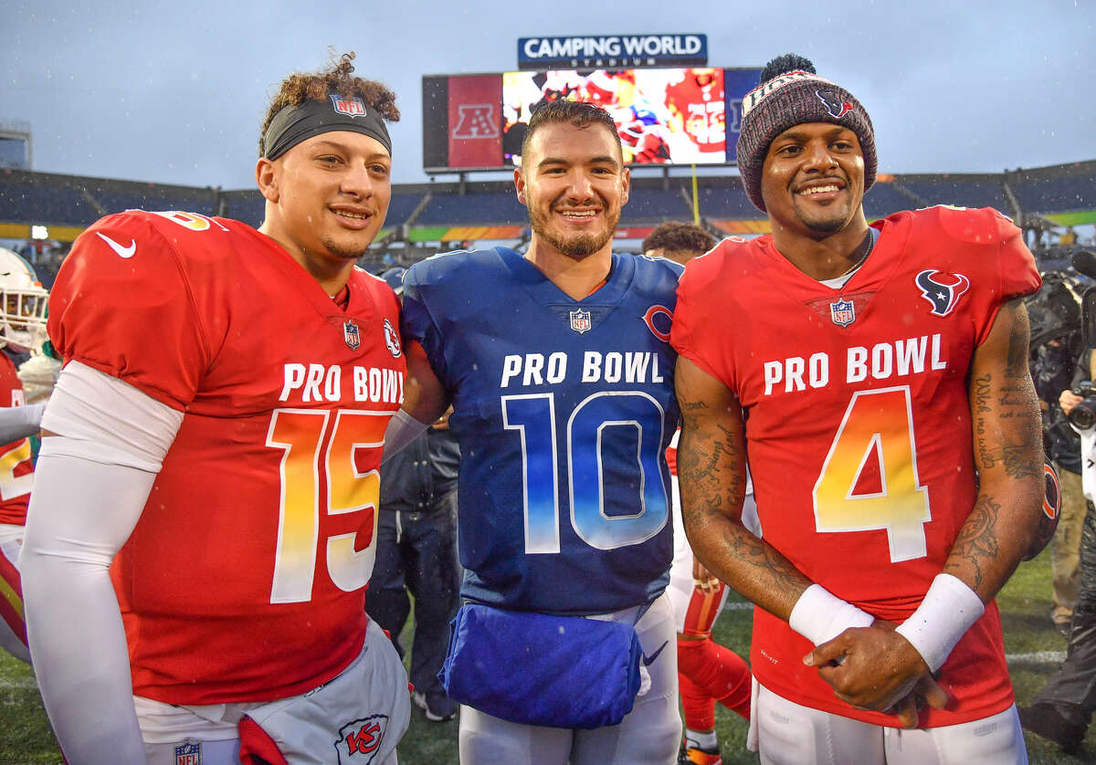 Rookie QBs replacing Manning, Brady in Pro Bowl
