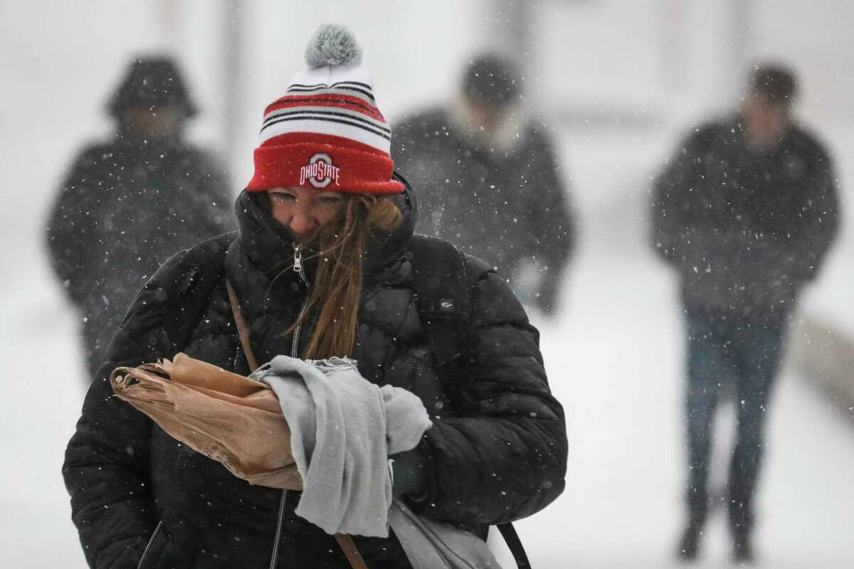 People are braving the polar vortex to throw boiling water into the air ...