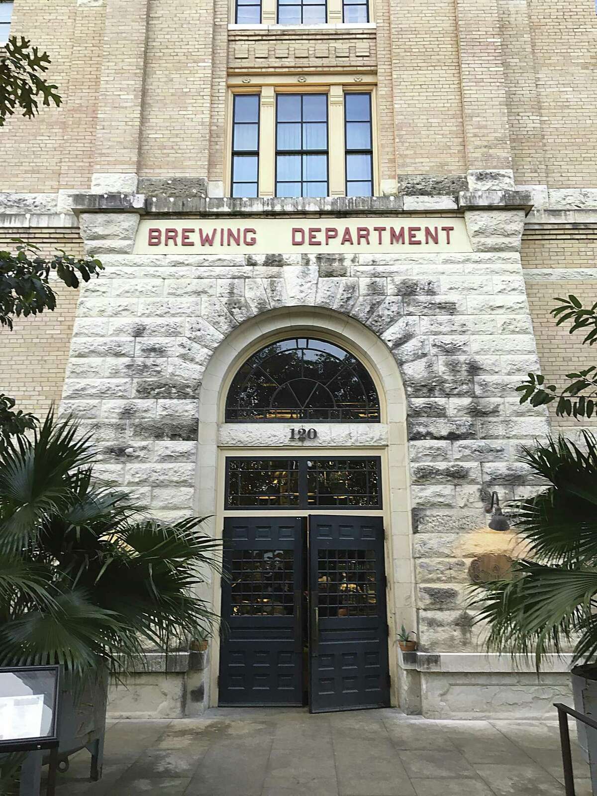 San Antonio’s Best Breweries Southerleigh Fine Food & Brewery