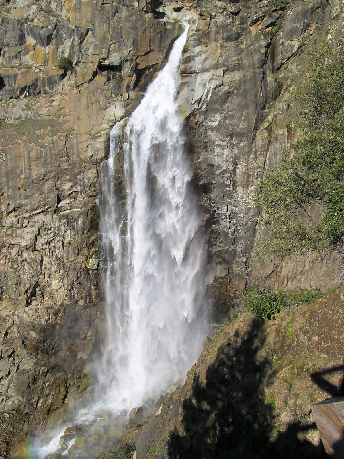 From a viewing deck on a knife-edge outcrop, visitors get a full frontal of 410-foot Feather Falls