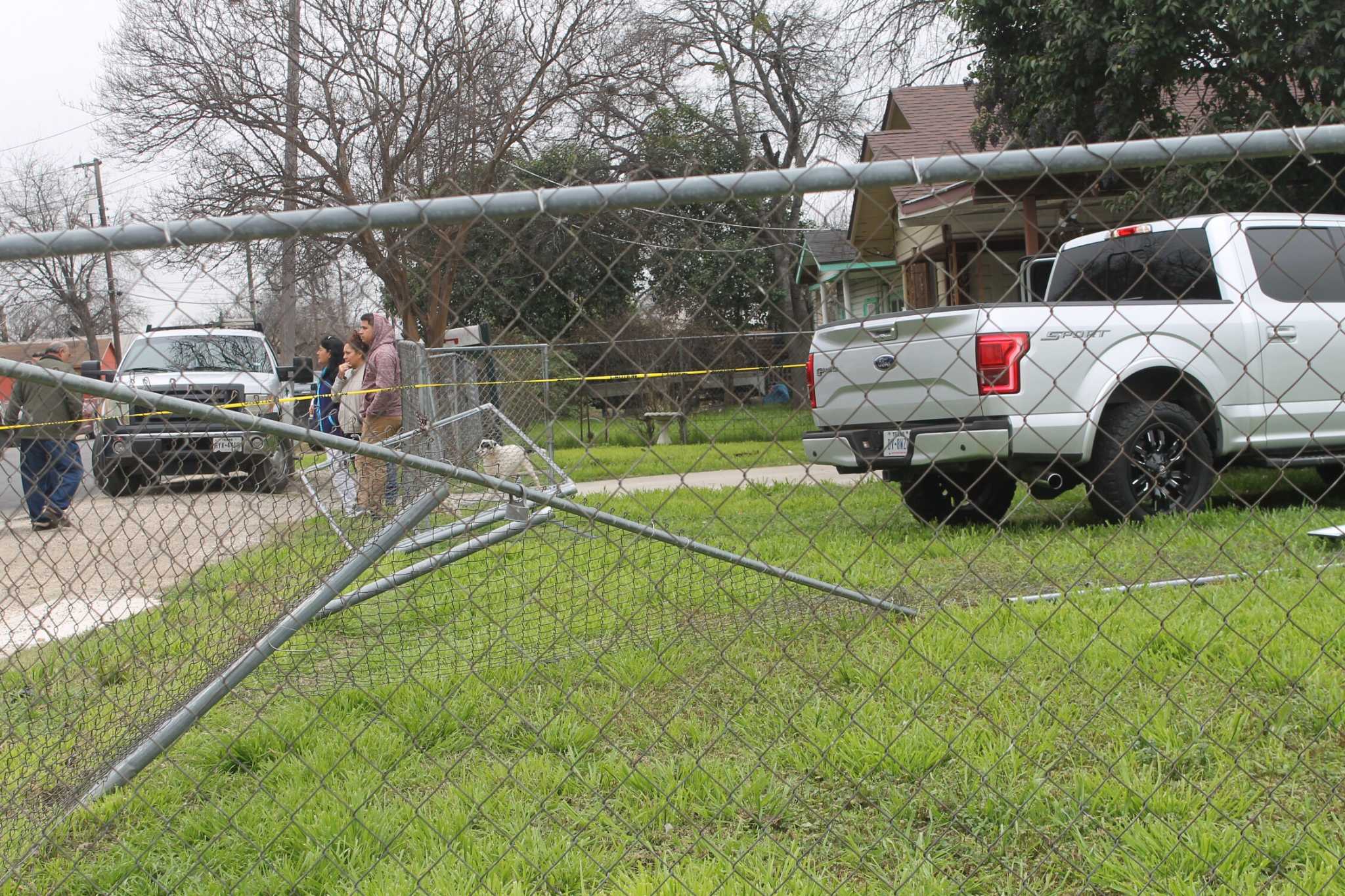 Man fatally struck by pickup in West Side San Antonio neighborhood ...