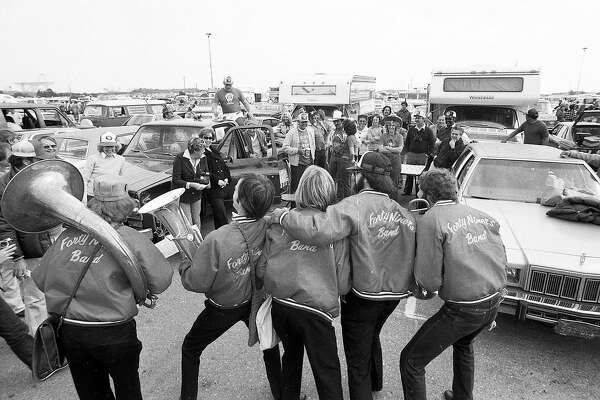 These Lost 1981 Candlestick Tailgate Photos Will Make 49ers Fans