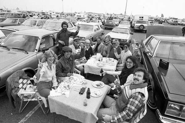 These Lost 1981 Candlestick Tailgate Photos Will Make 49ers Fans