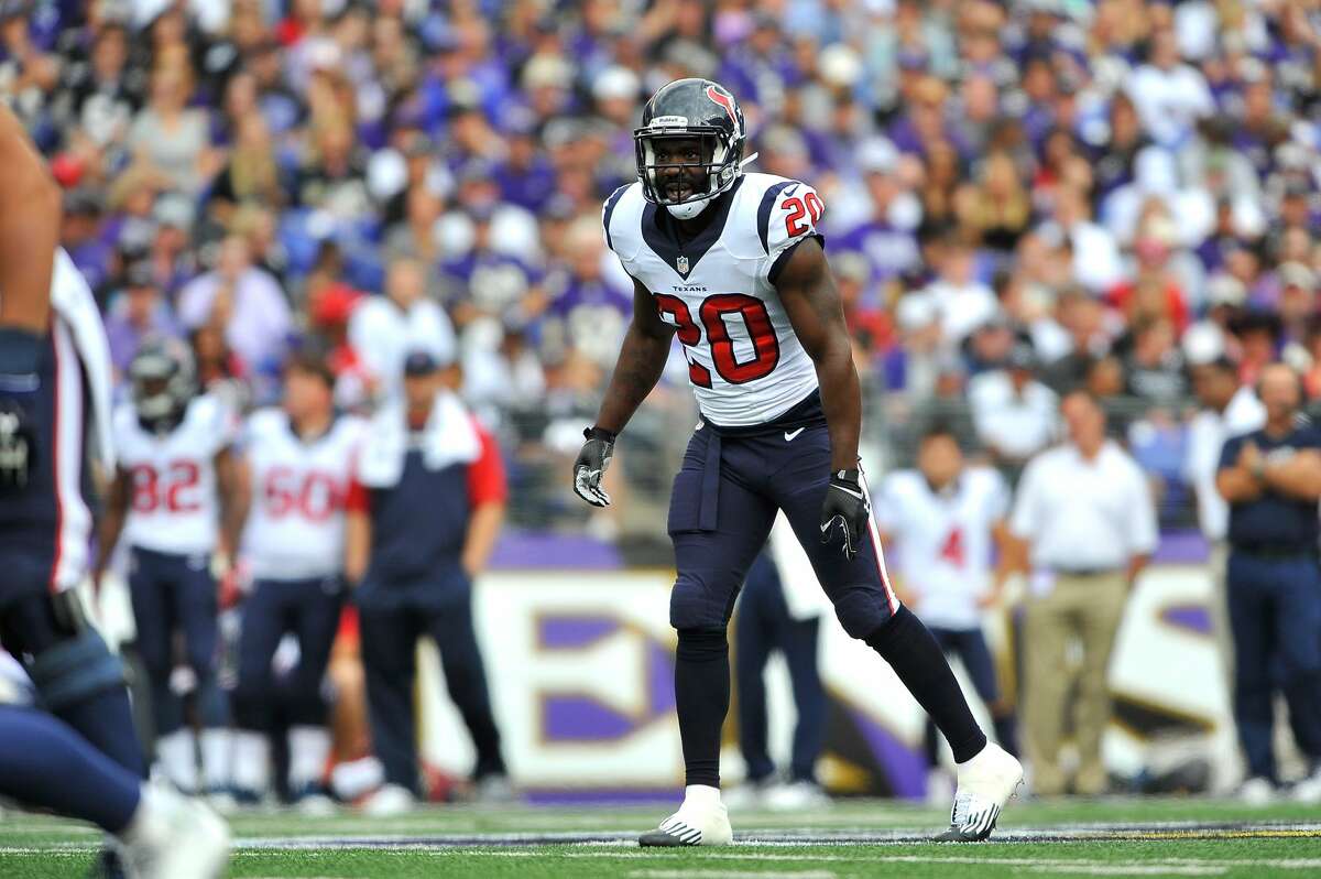 BALTIMORE, MD - SEPTEMBER 22: Free safety Ed Reed #20 of the Houston Texans defends against the Baltimore Ravens at M&T Bank Stadium on September 22, 2013 in Baltimore, Maryland. (Photo by Larry French/Getty Images)