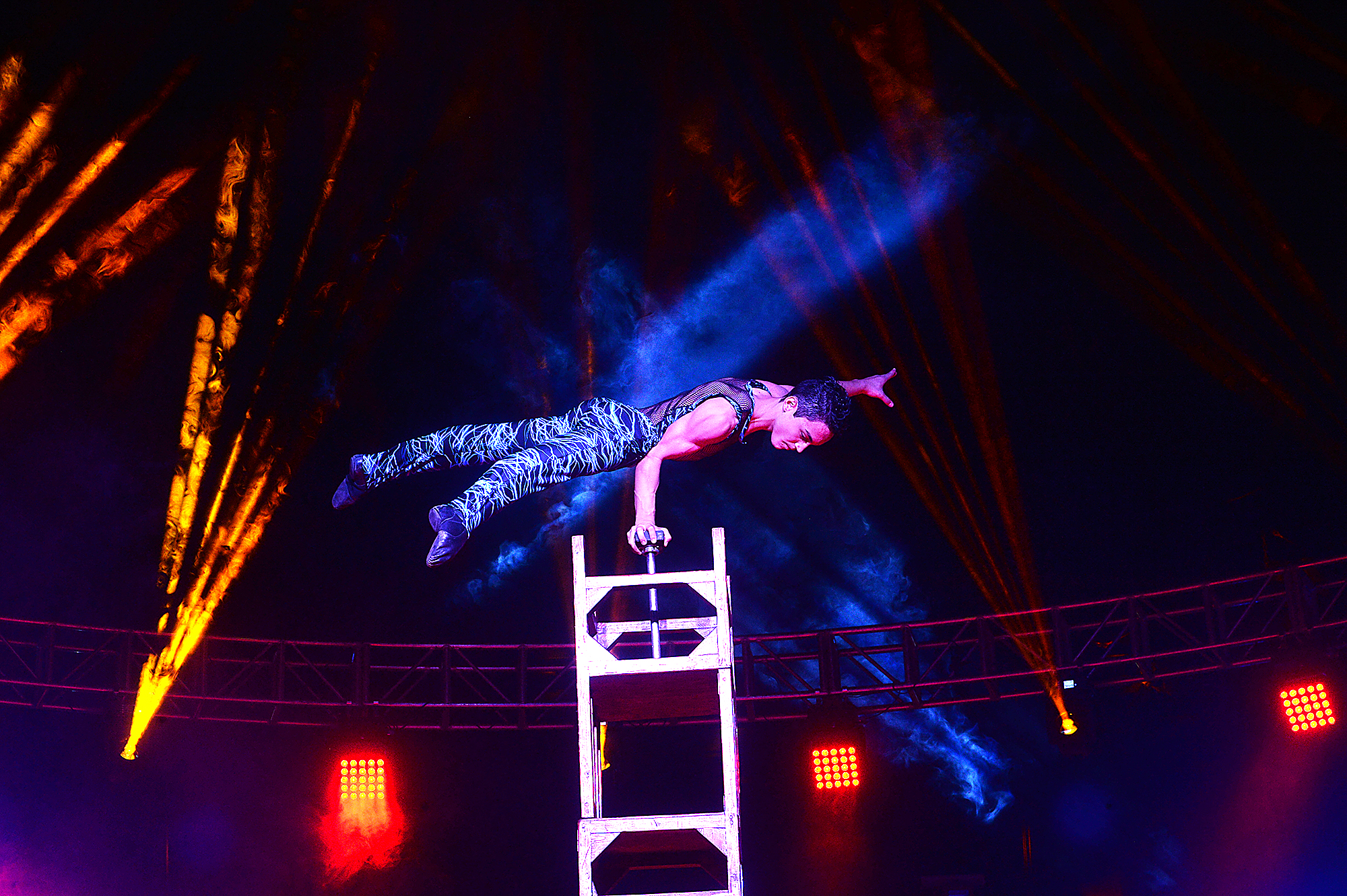 Photos Garden Bros. Circus wows crowds at Ford Park