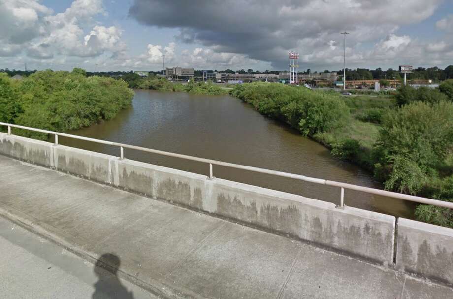 Mans Body Found In Greens Bayou Believed To Be That Of Suspect Who Fled From Officers Houston 0323