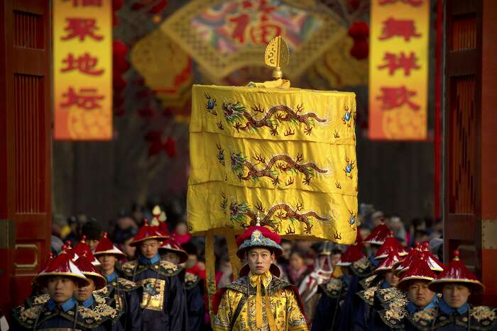 Piglets, firecrackers and dance: SF's Chinatown rings in Lunar New