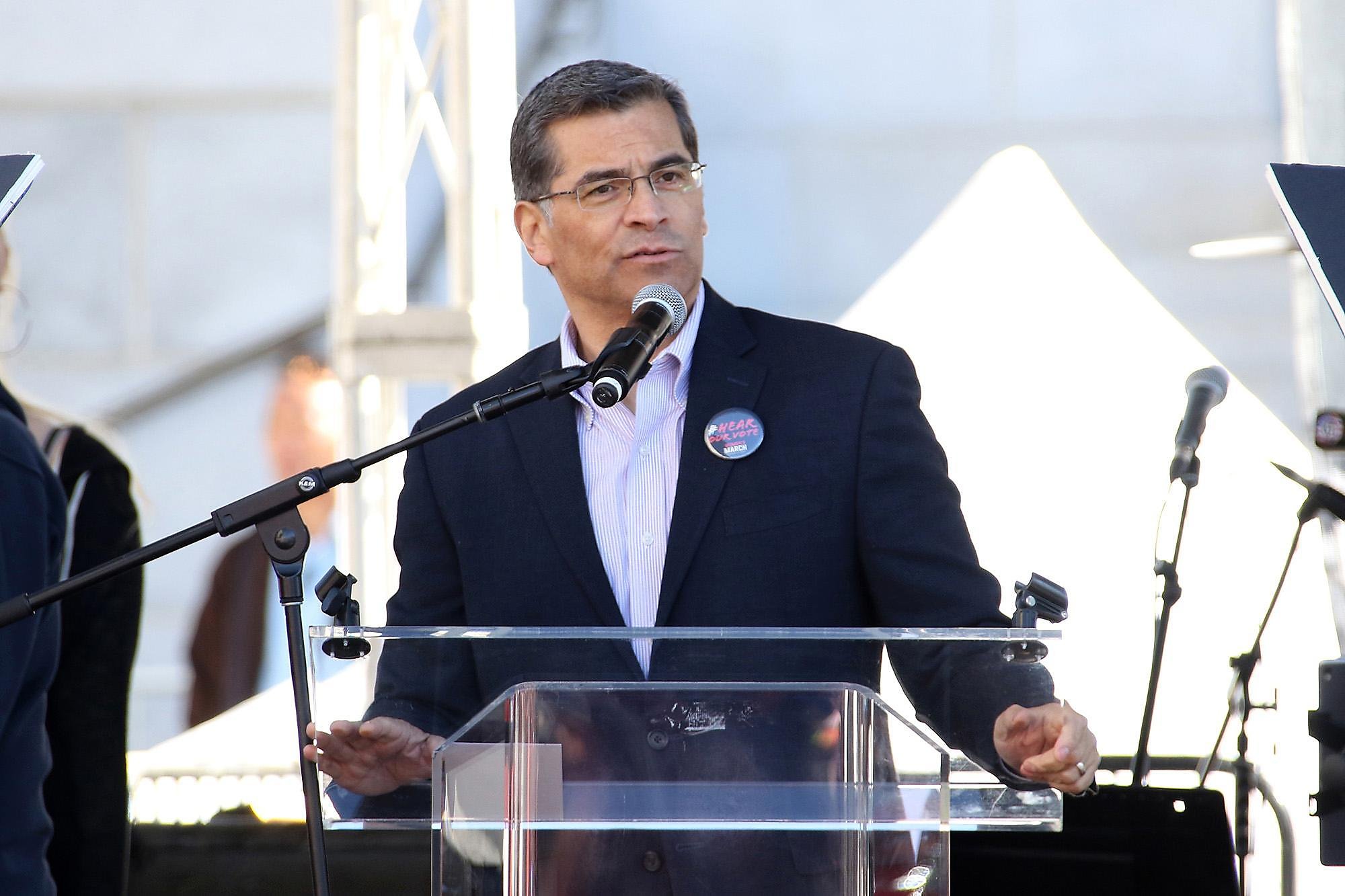 Xavier Becerra Tells Voters After SOTU We Can Bring Down Walls And   RawImage 